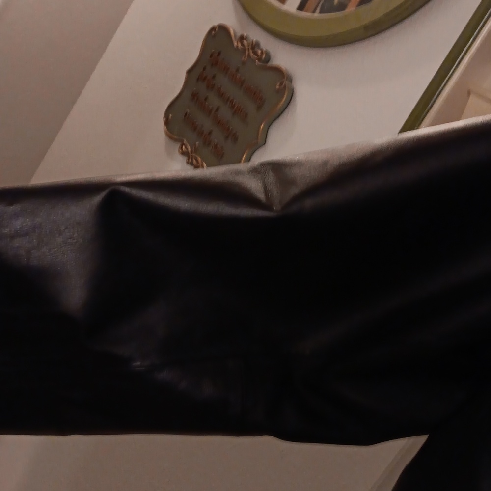 Final Reduction Black Leather Jacket - image 7